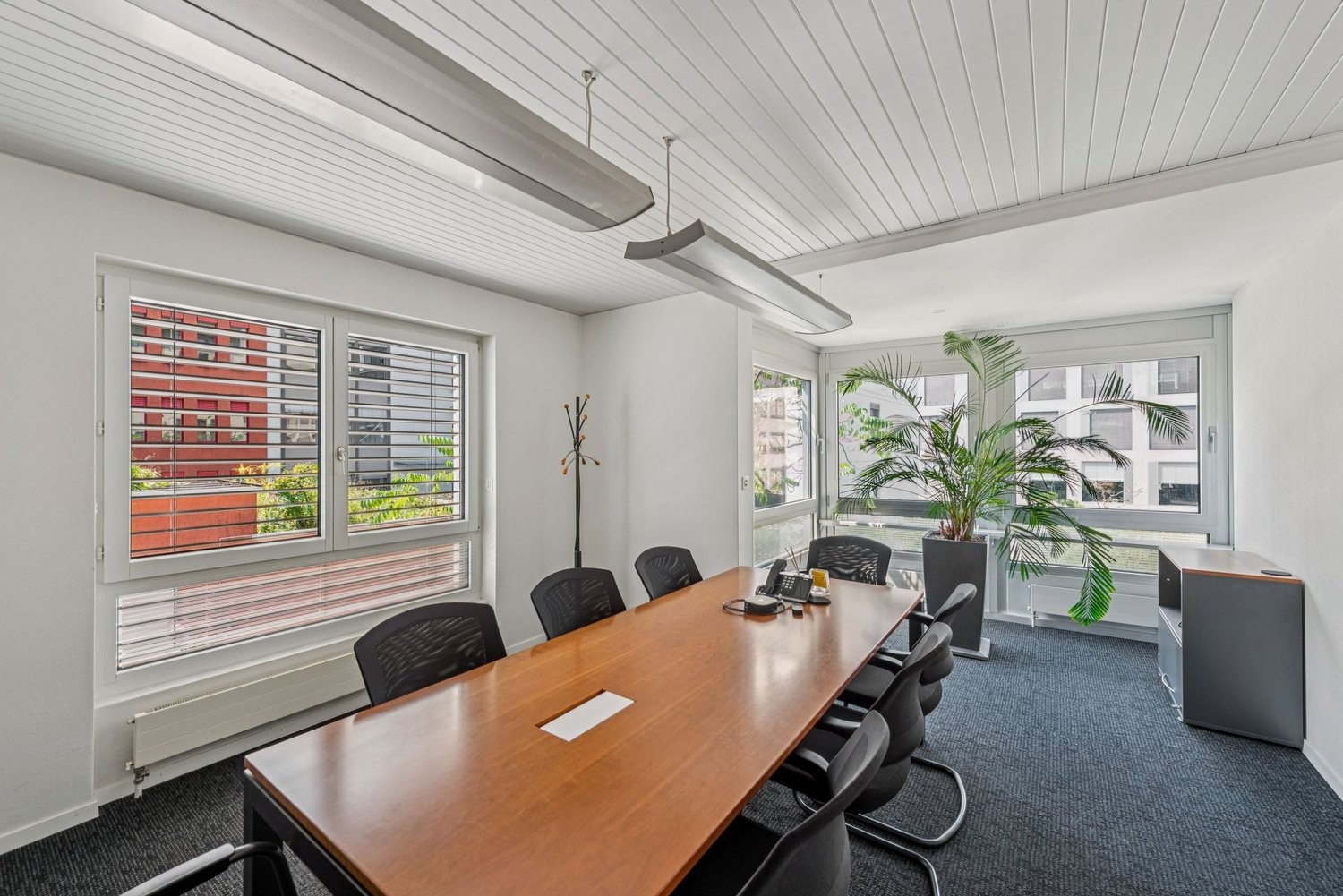 Office, photo 6 of 10