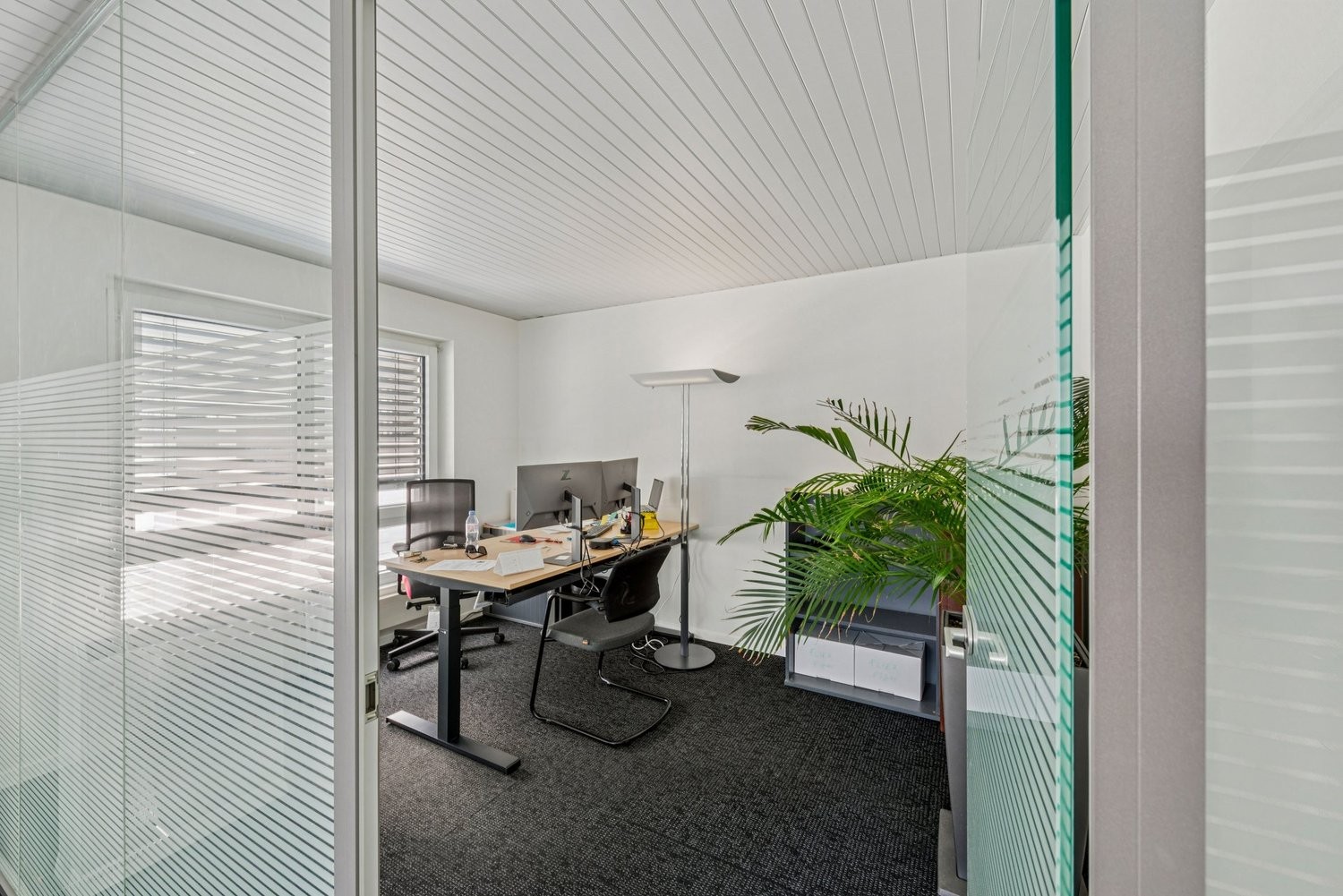 Office, photo 4 of 10