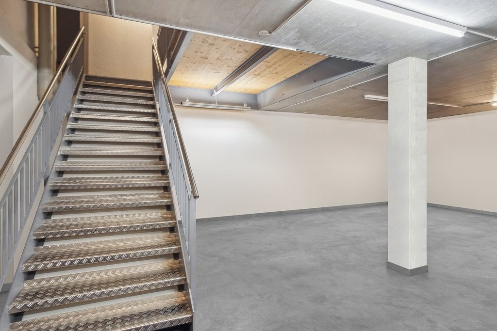 174m² commercial, photo 4 of 8