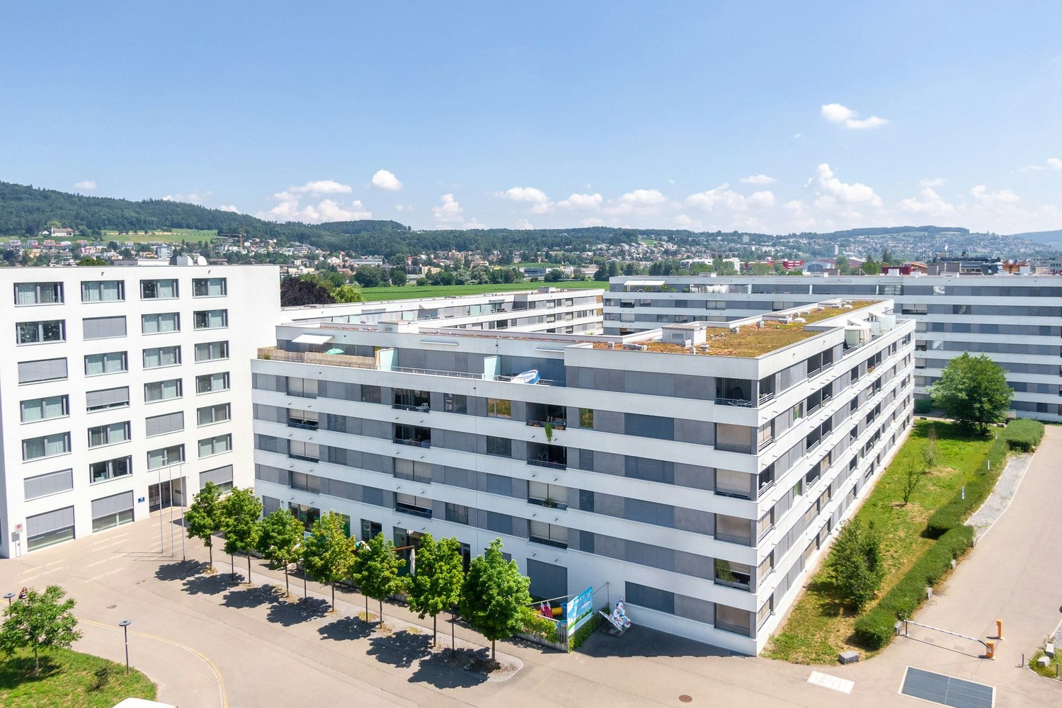 426m² office