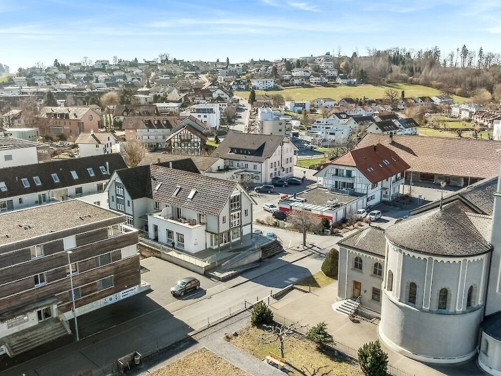 108m² commercial