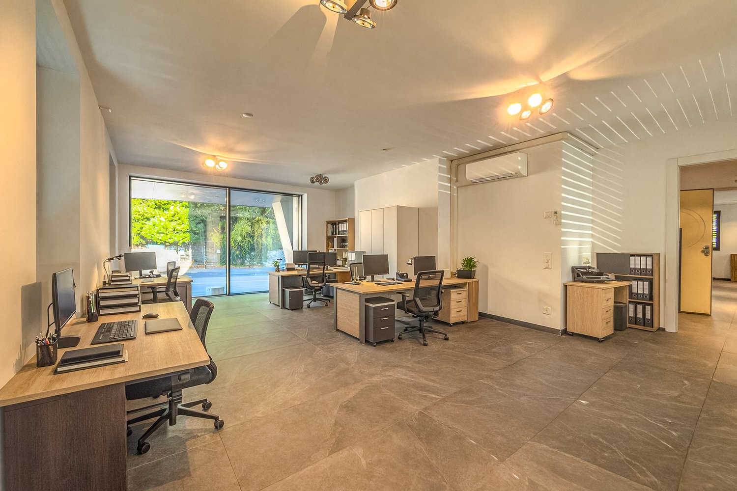 159m² office, photo 3 of 6