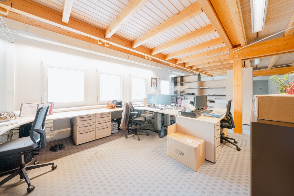 551m² commerciale