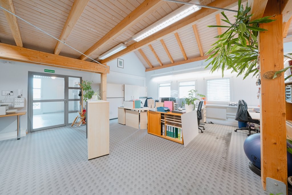 551m² commerciale