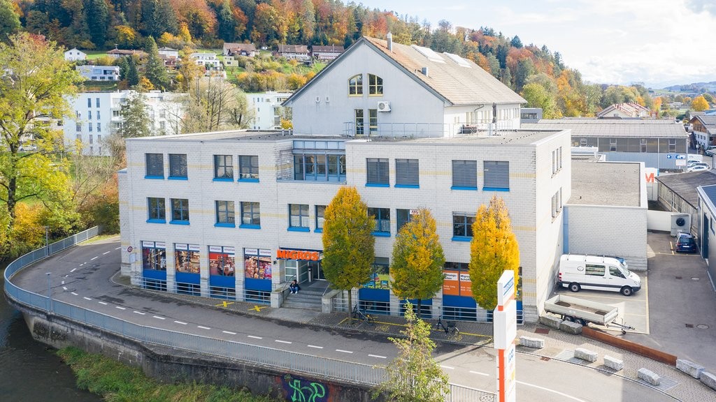551m² commerciale