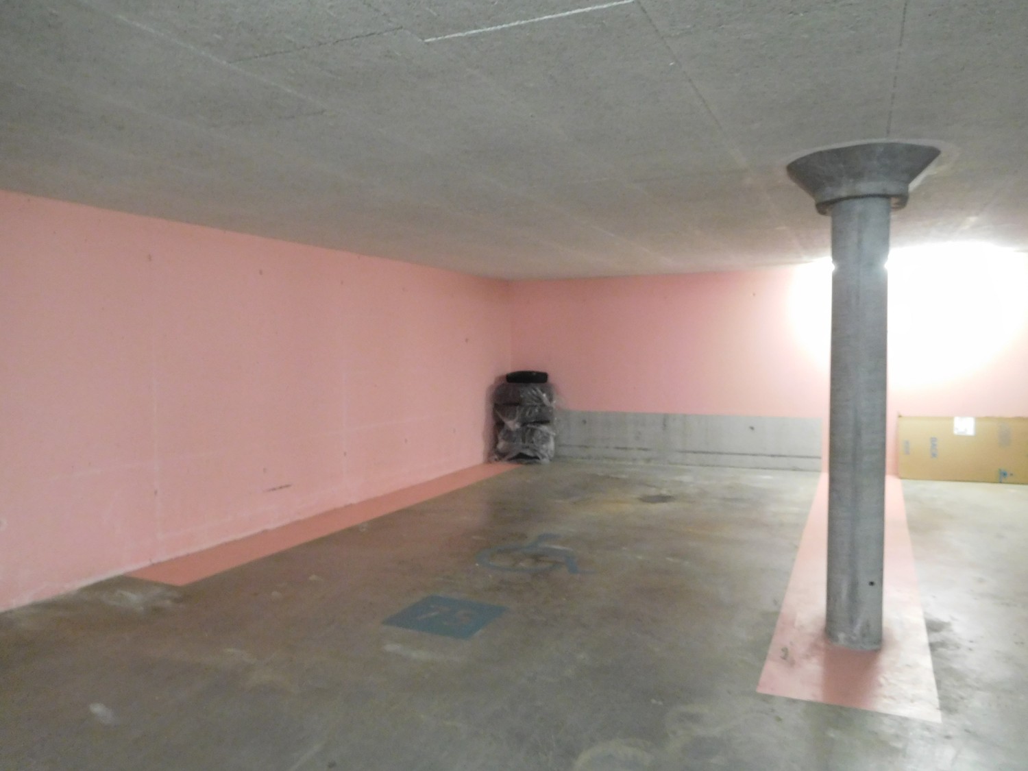 Open slot, photo 1 of 2