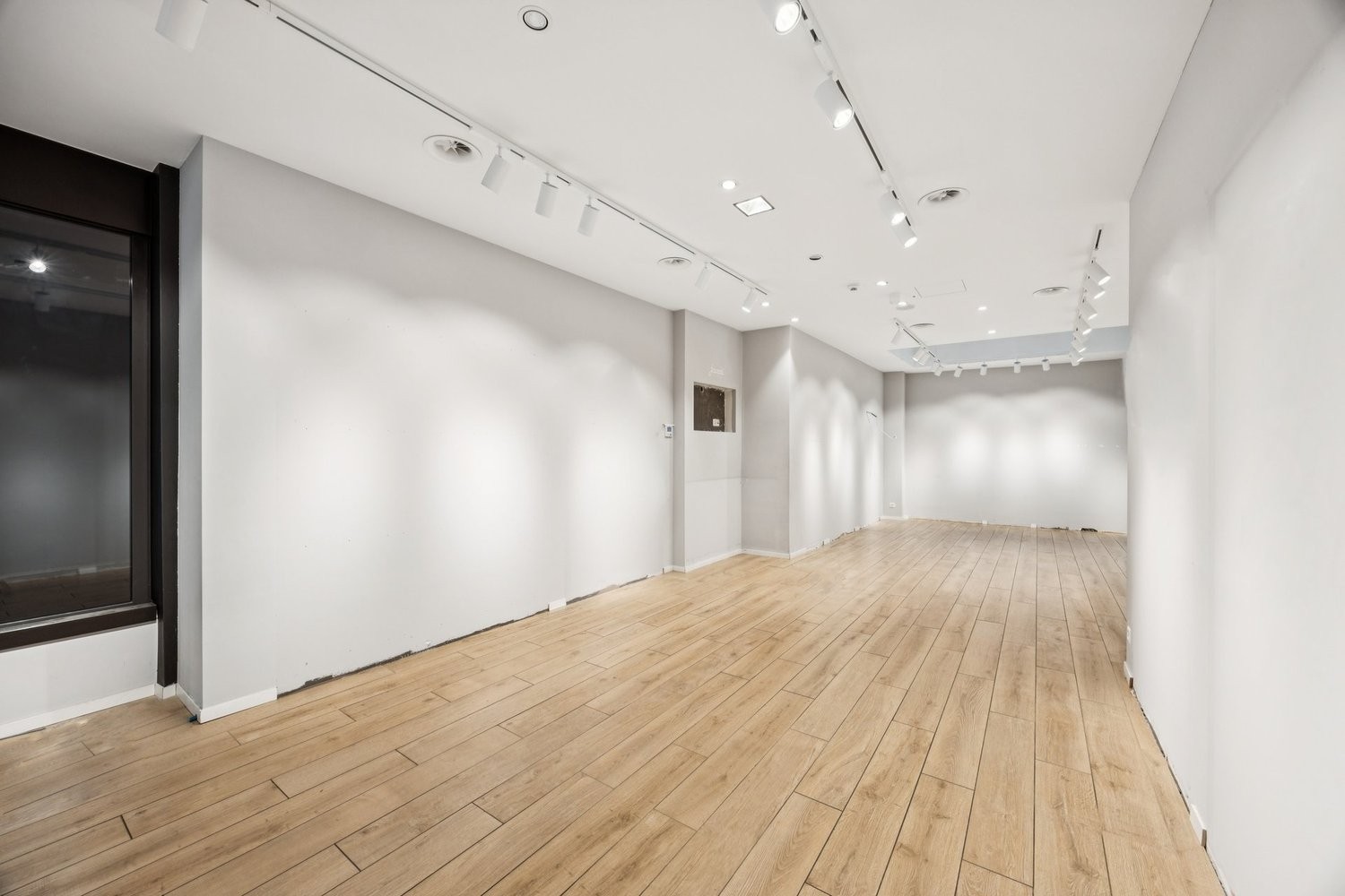 71m² shop, photo 8 of 8