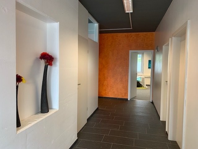 160m² commercial, photo 2 of 7
