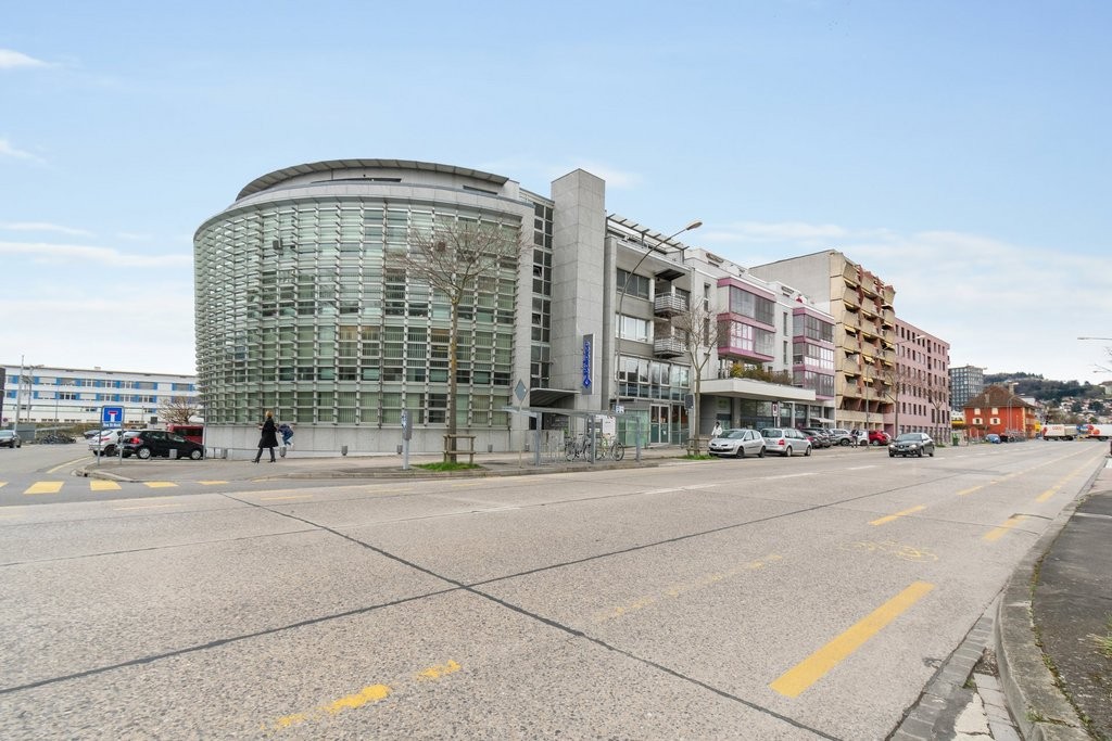 160m² commercial, photo 1 of 7