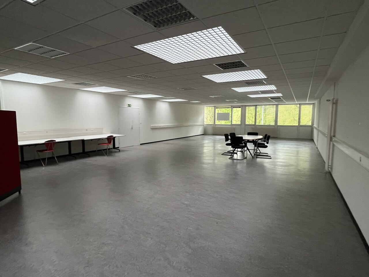 160m² commercial, photo 1 of 2