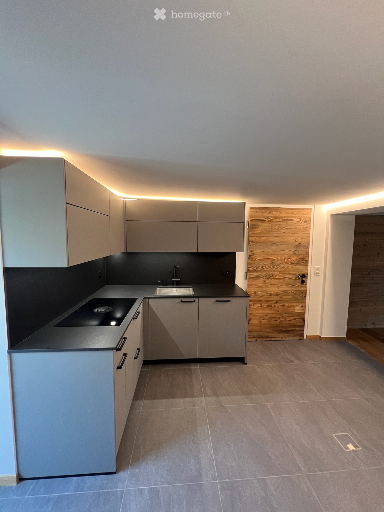 4 rooms apartment, photo 1 of 5