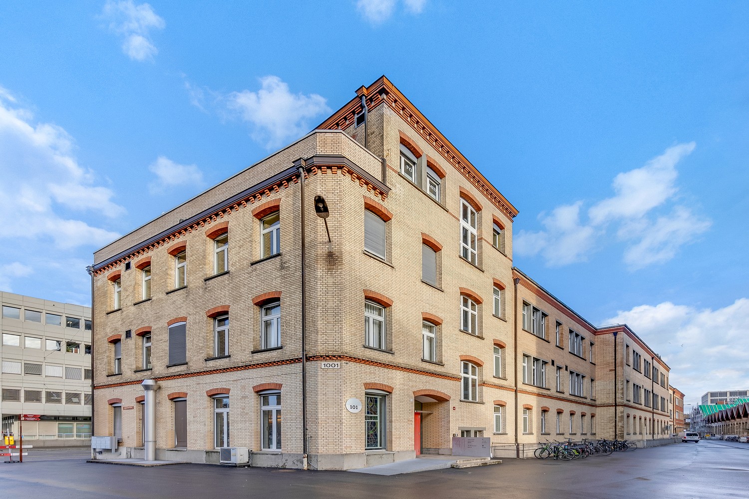 Bureau de 239m²