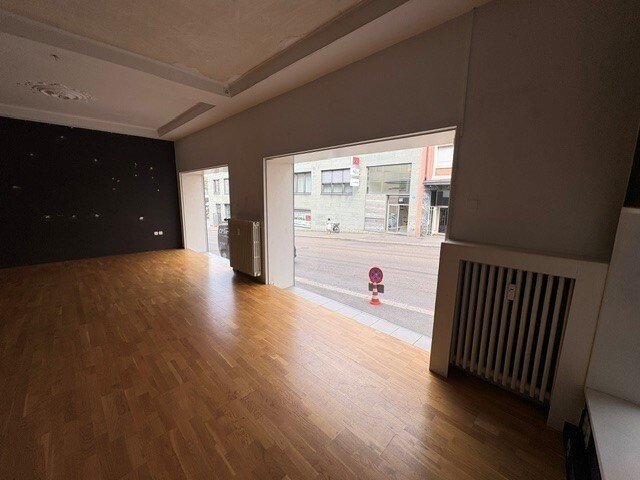 92m² negozio, foto 9 di 10