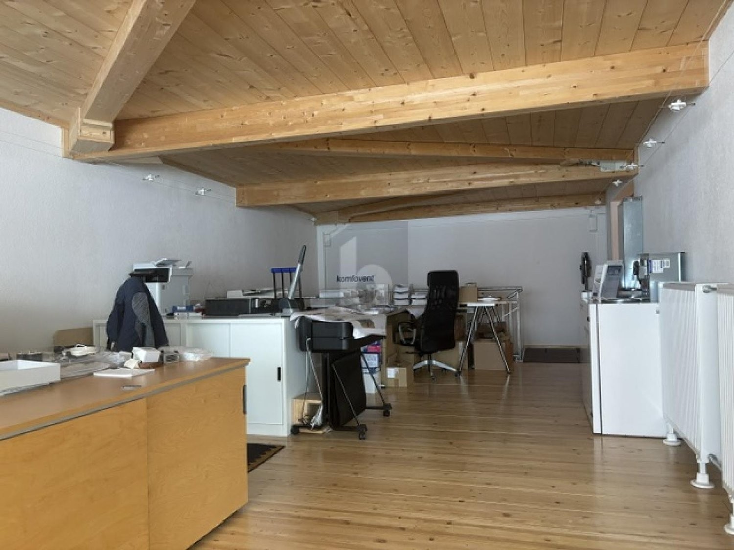310m² office, photo 3 of 4