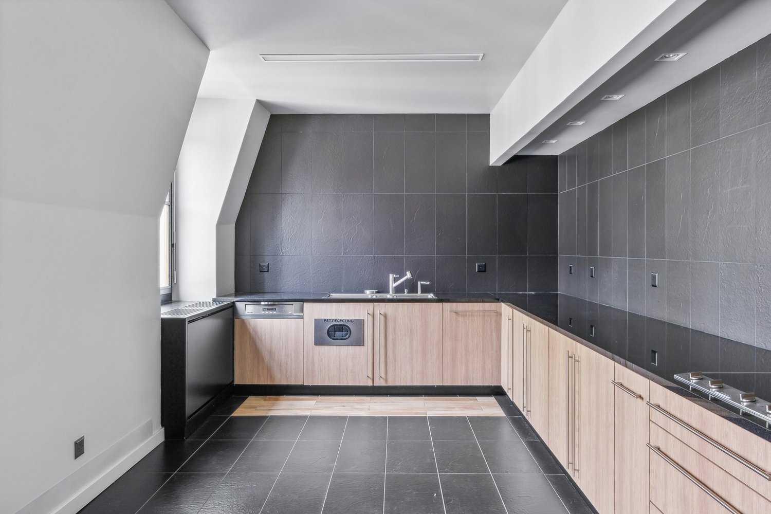 836m² office, photo 8 of 10