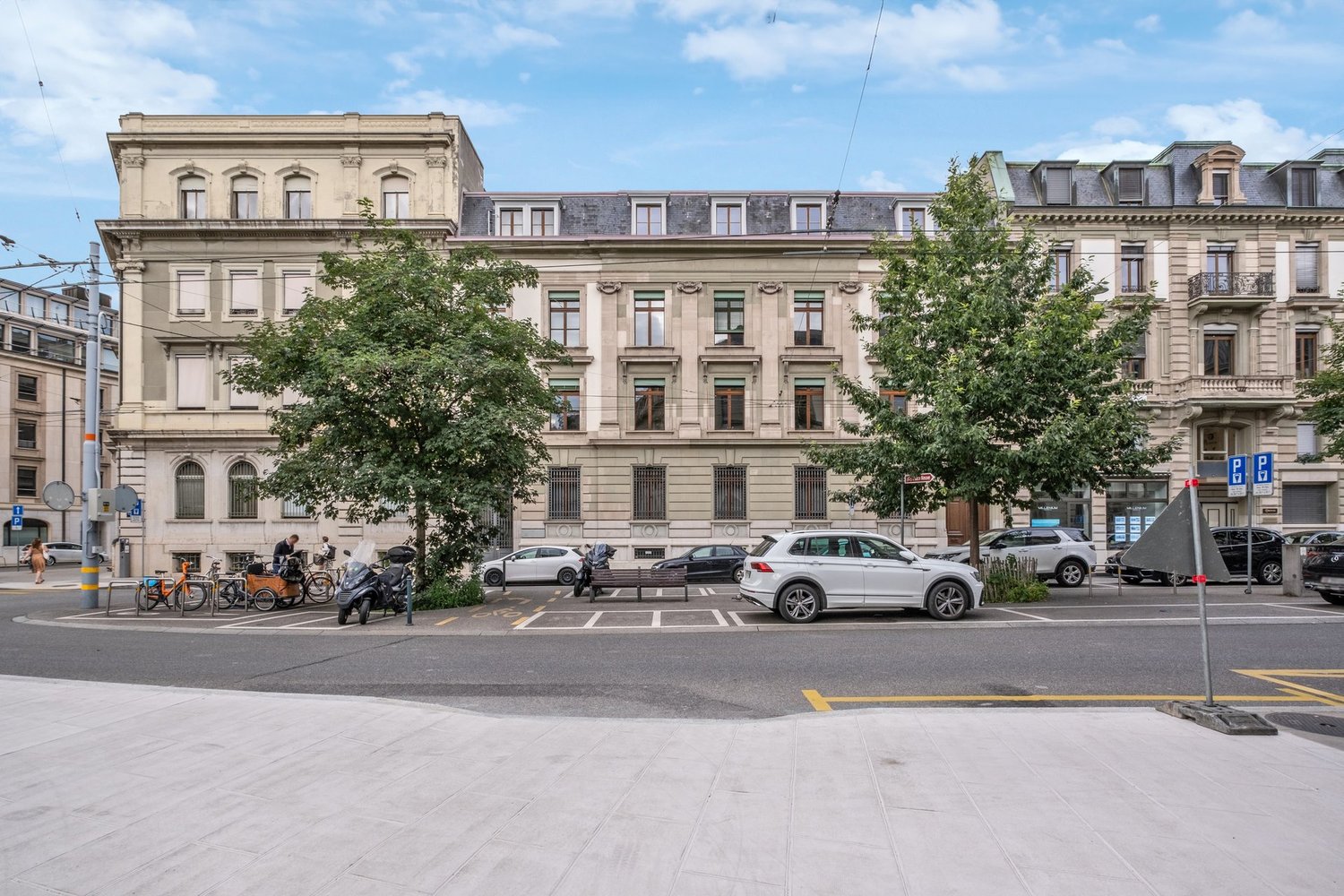 836m² office, photo 2 of 10