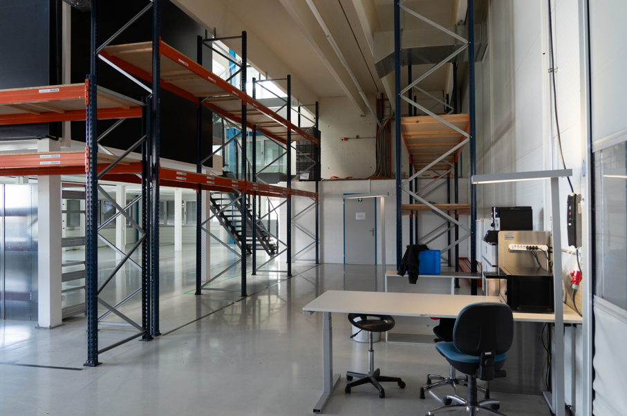 615m² ufficio, foto 9 di 10