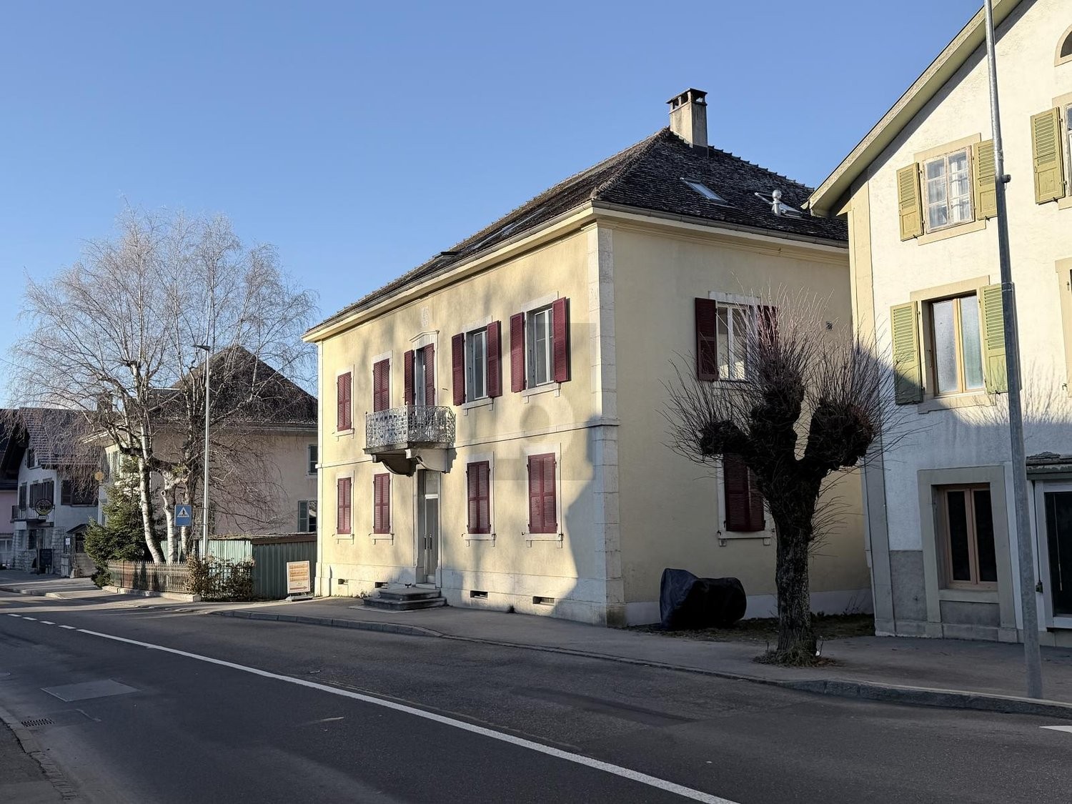 22 rooms multi family house