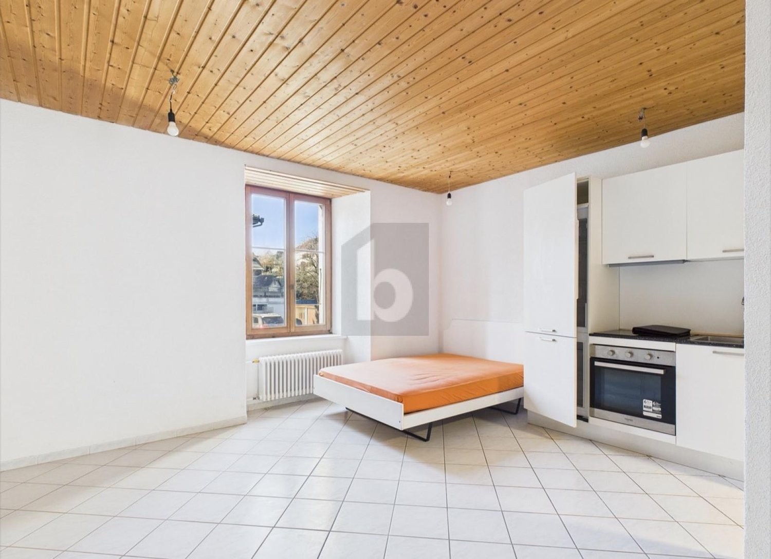 22 rooms multi family house