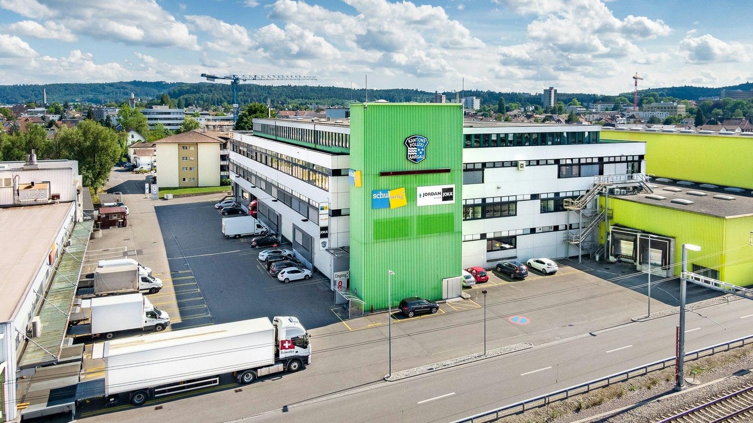 330m² di deposito