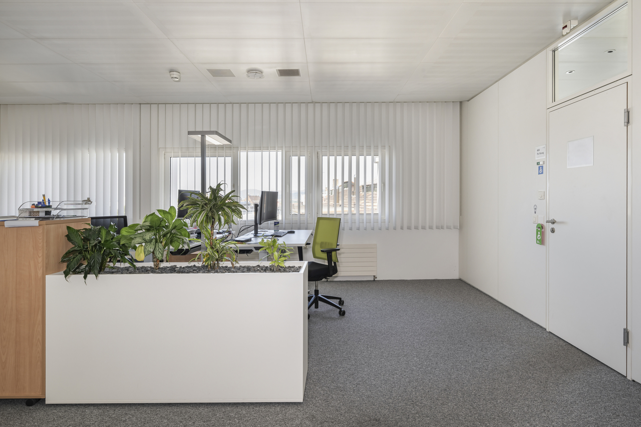 1412m² bureau