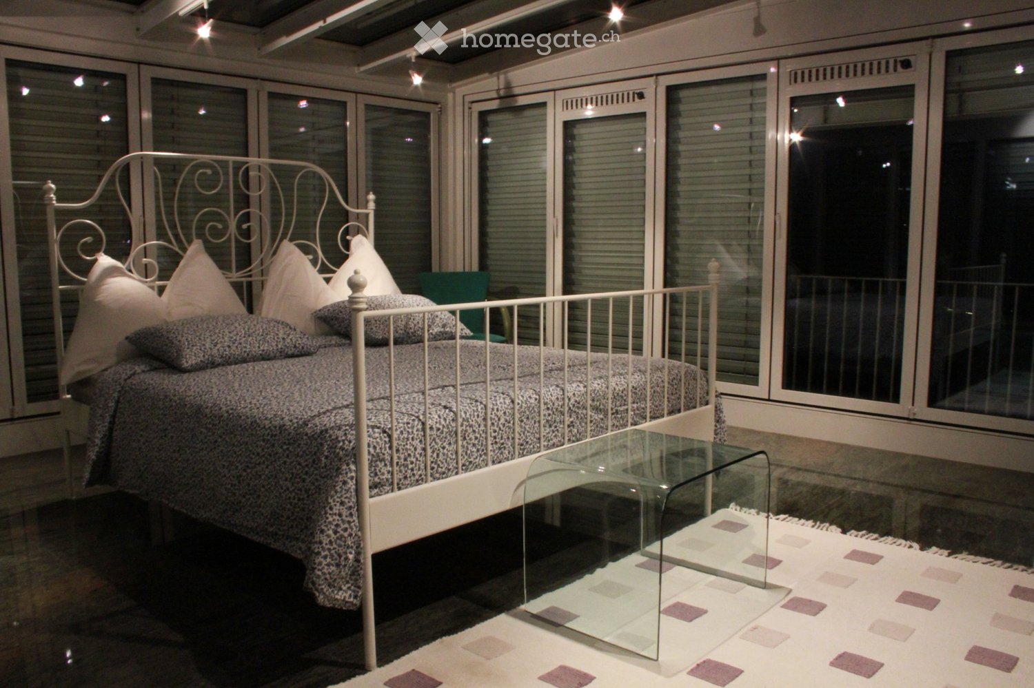 1 room single room
