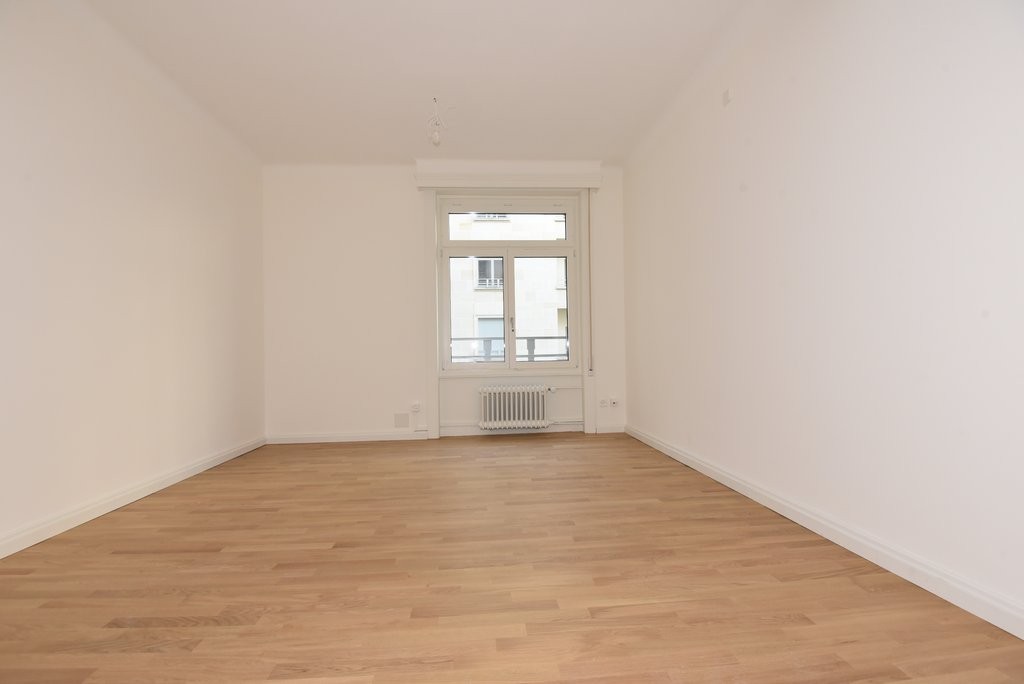 68m² office