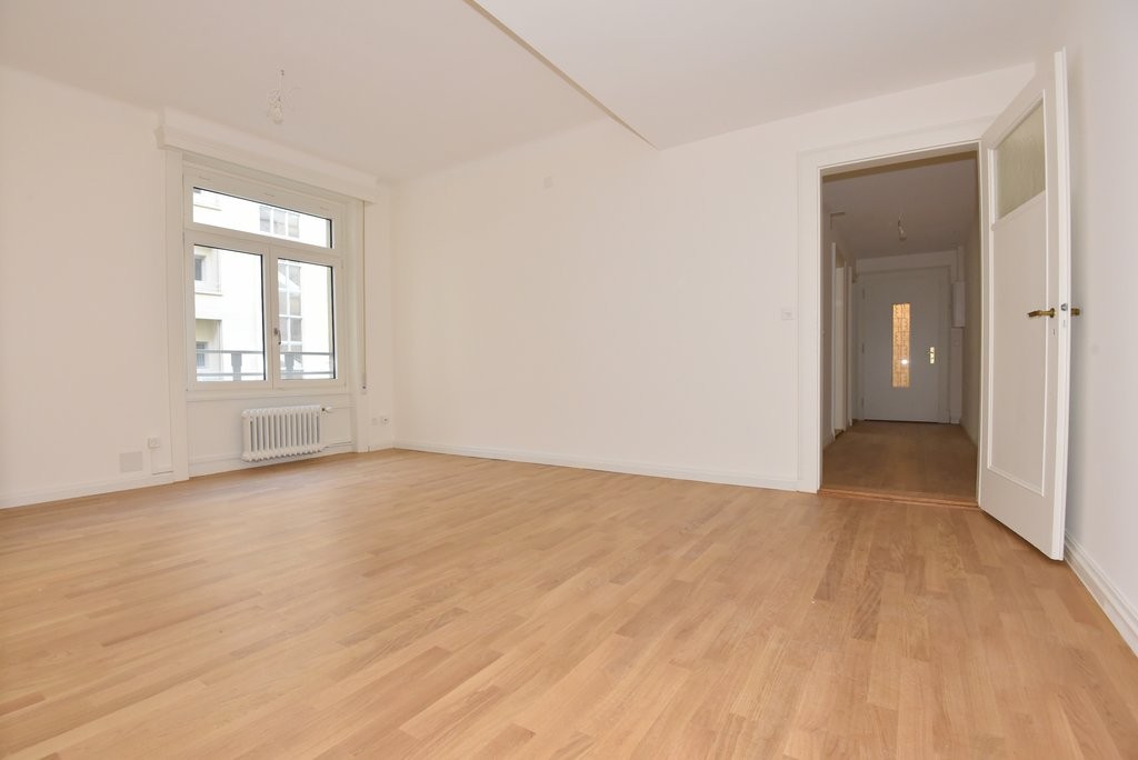 68m² office
