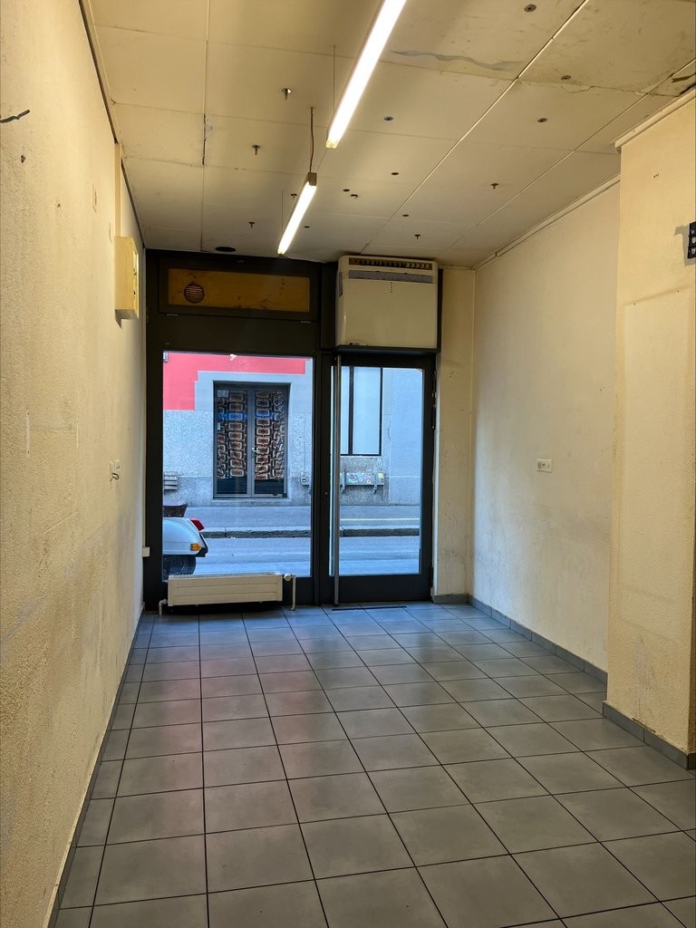 21m² shop, photo 4 of 6