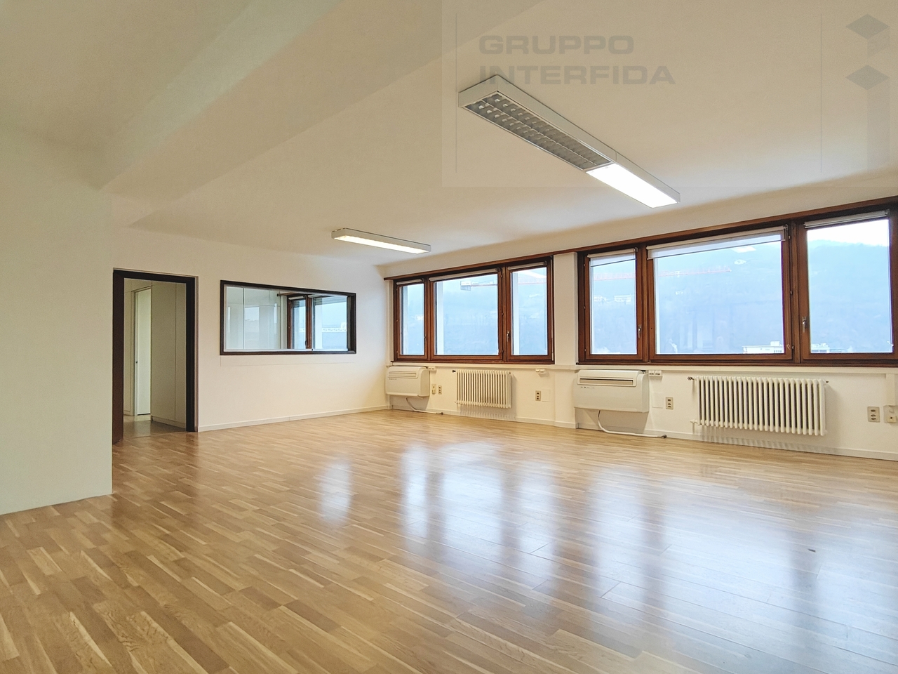 167m² office, photo 3 of 8