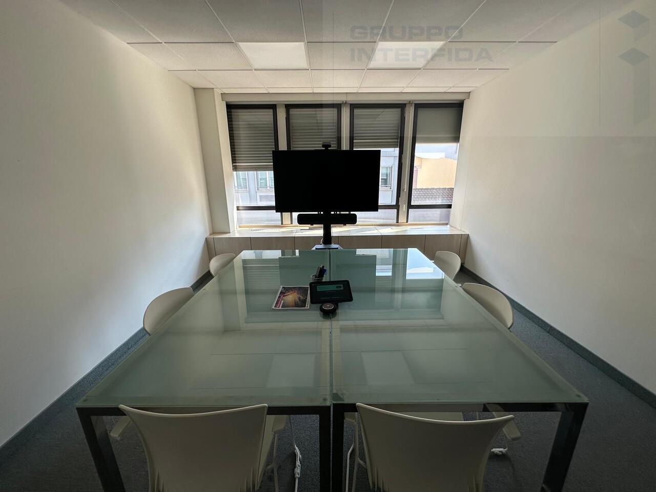 332m² office, photo 8 of 9