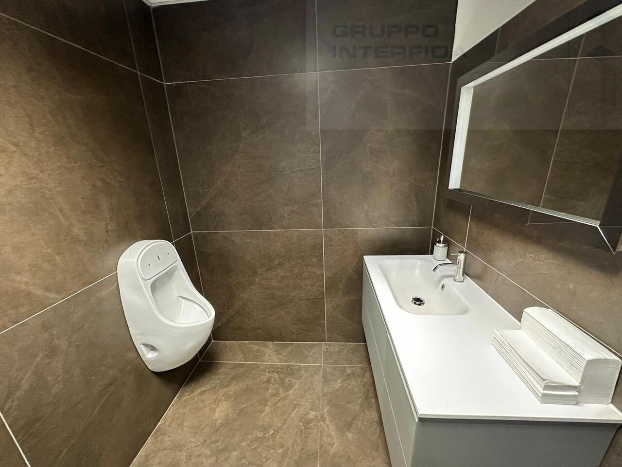 332m² office, photo 9 of 9