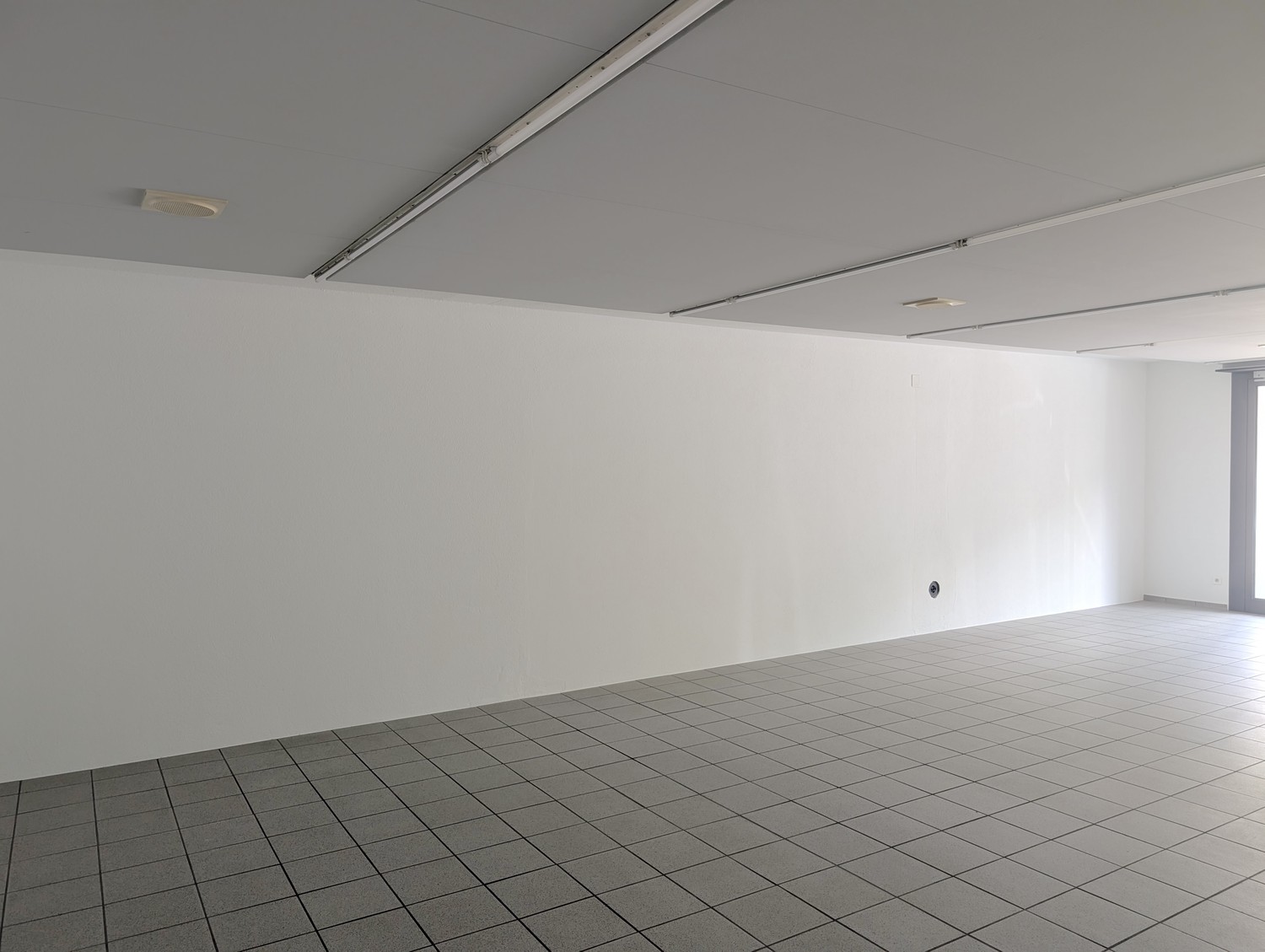84m² shop, photo 6 of 10