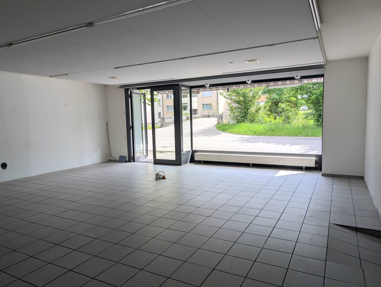84m² shop, photo 3 of 10