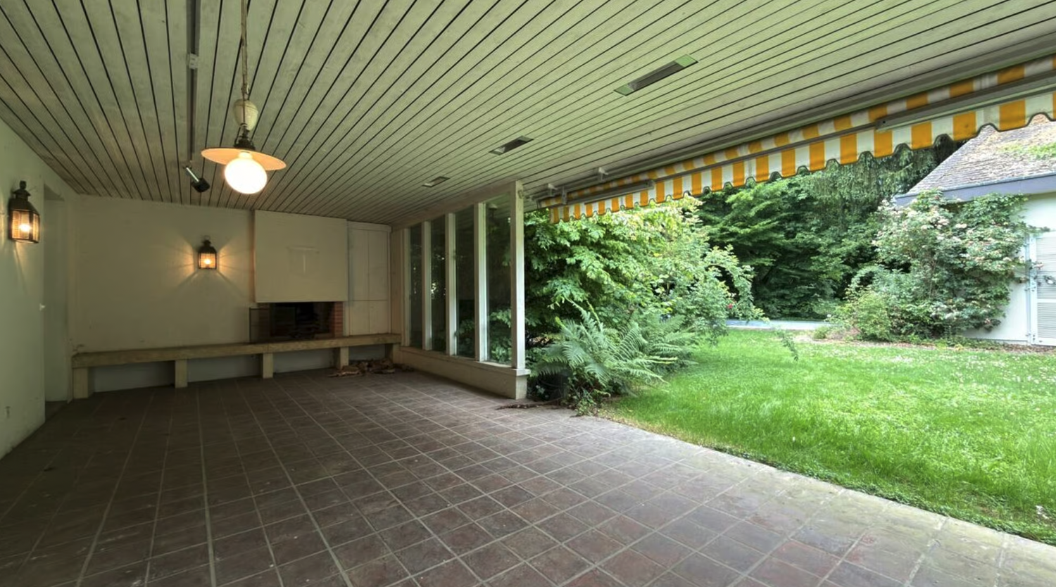 10 rooms single house