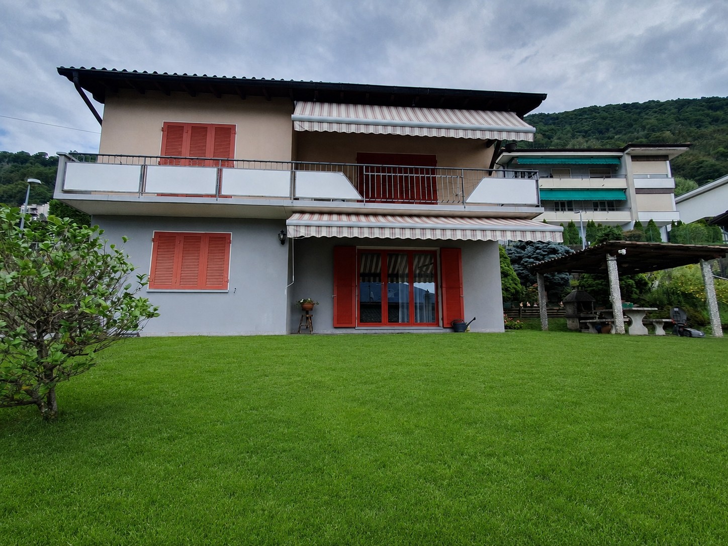 5 rooms single house