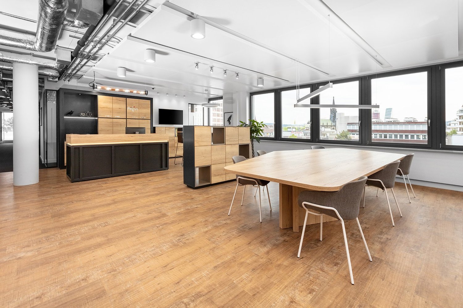 Office, photo 2 of 7