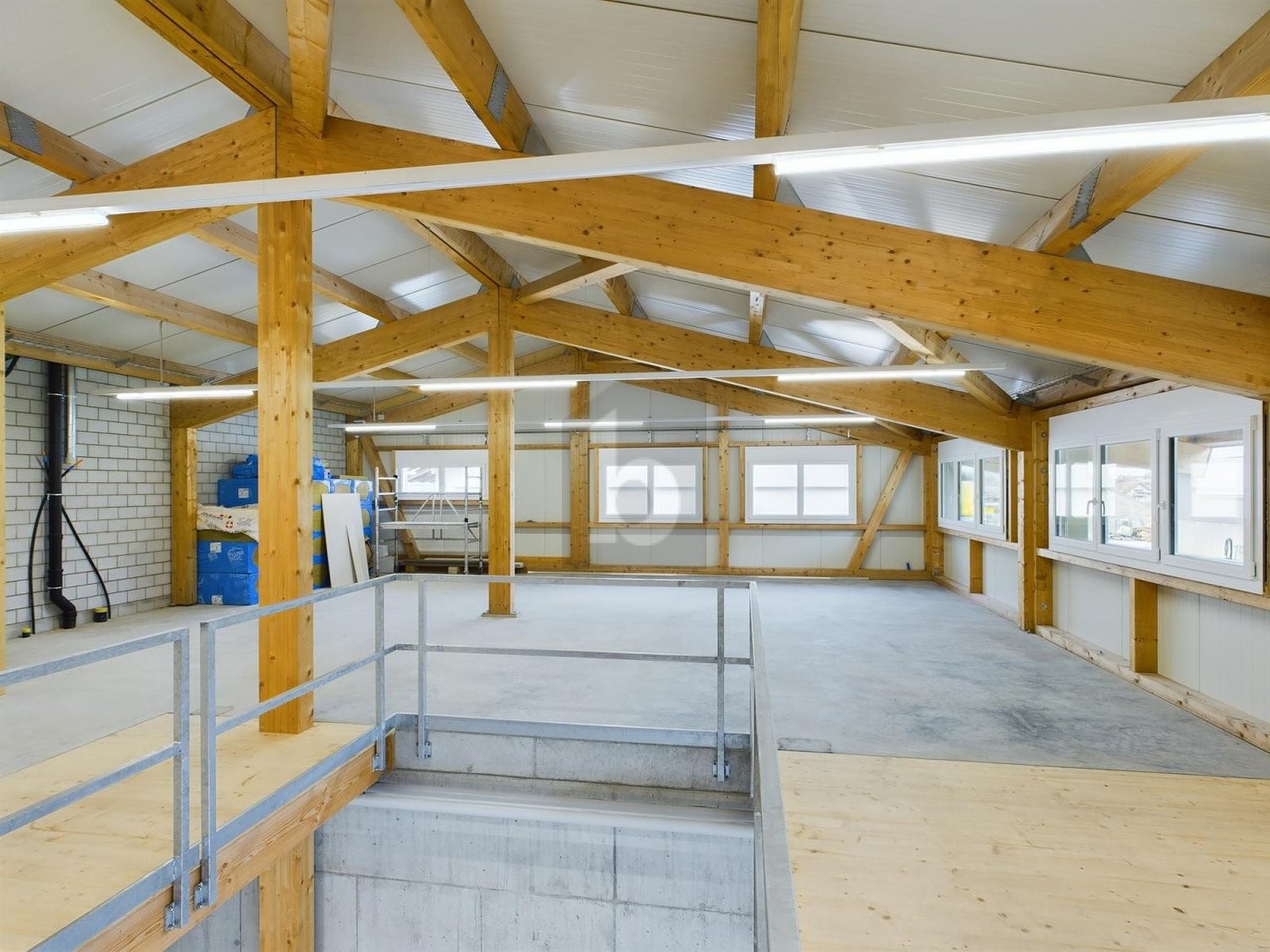 495m² industrial object, photo 4 of 4