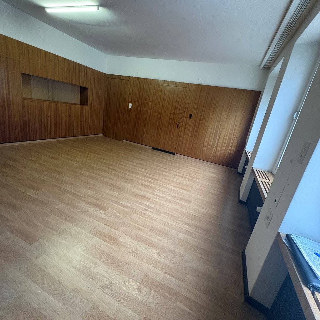 28m² commercial