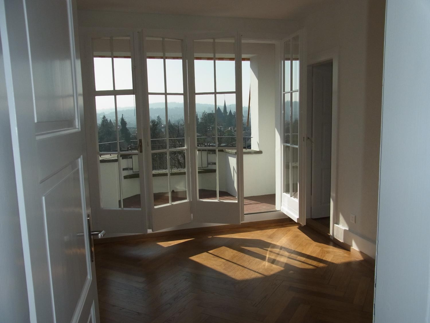 5 rooms apartment, photo 1 of 7