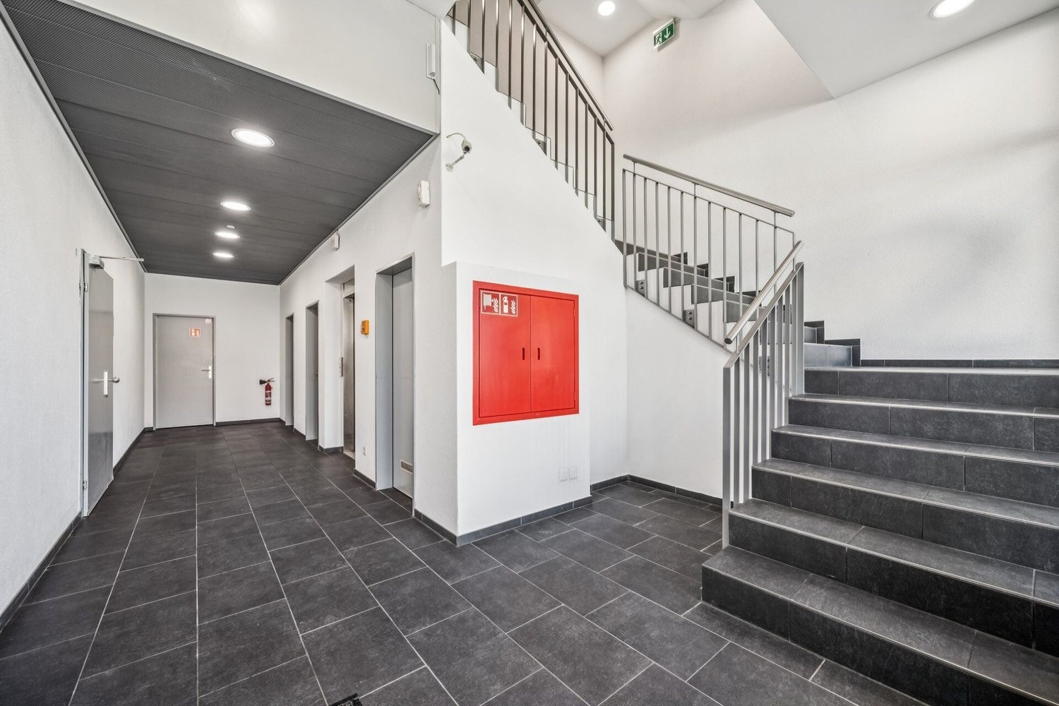 174m² office, photo 8 of 10