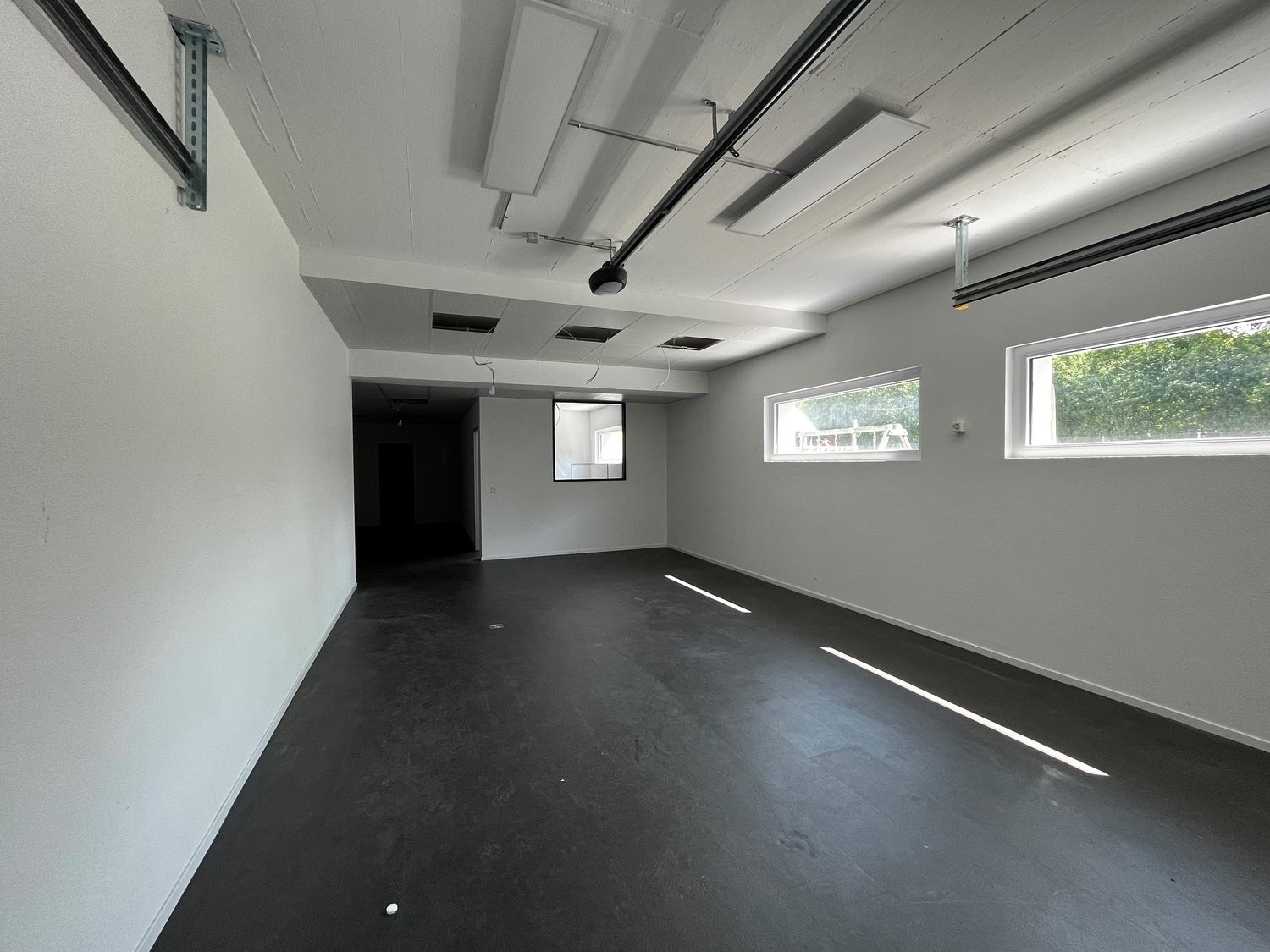 118m² office, photo 1 of 6