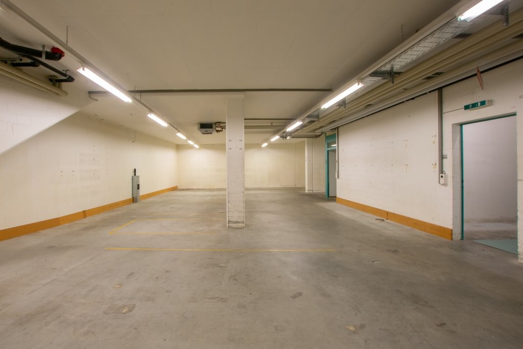 1495m² shop, photo 6 of 9