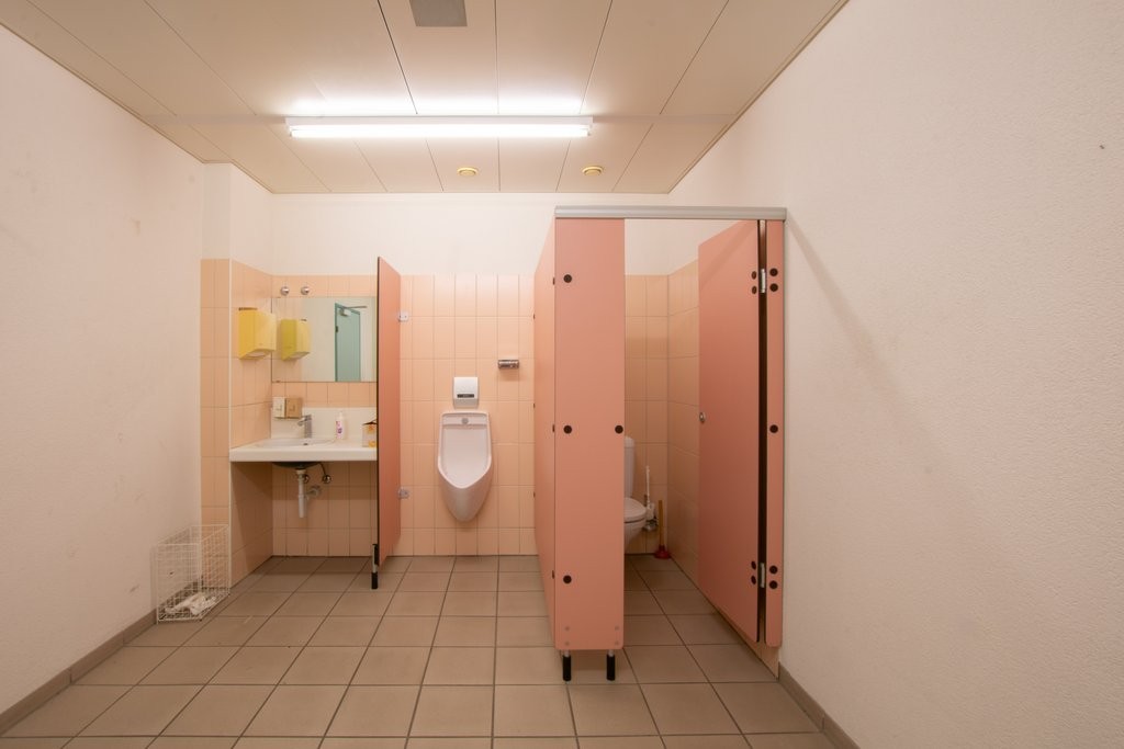1495m² shop, photo 8 of 9