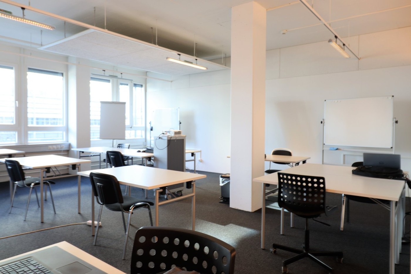 4376m² office, photo 9 of 10