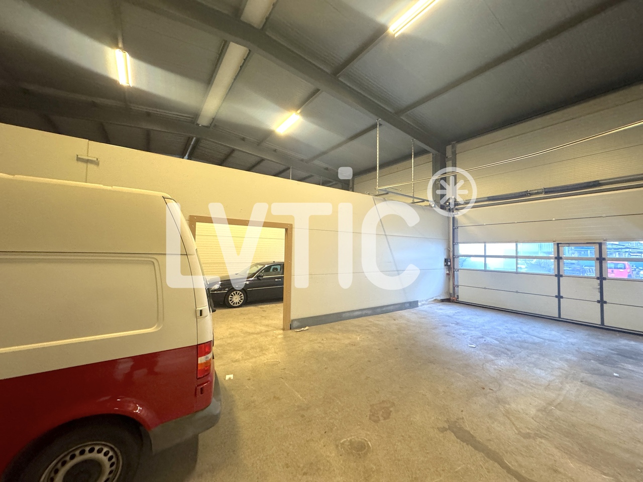 1500m² storage room, photo 1 of 6