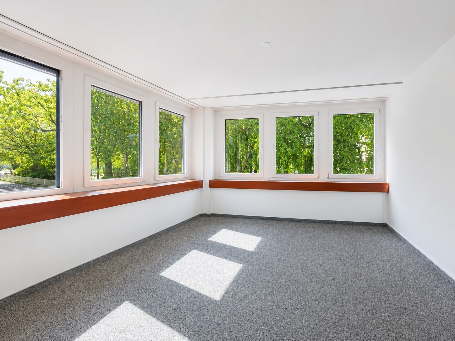 698m² office, photo 5 of 10