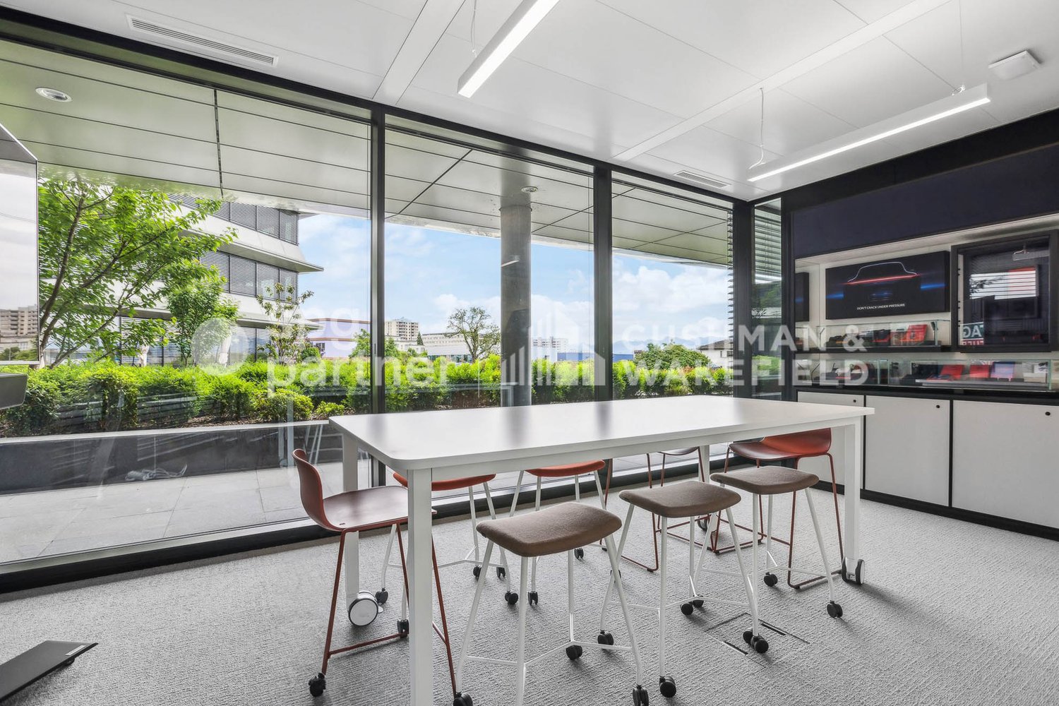804m² office, photo 6 of 10