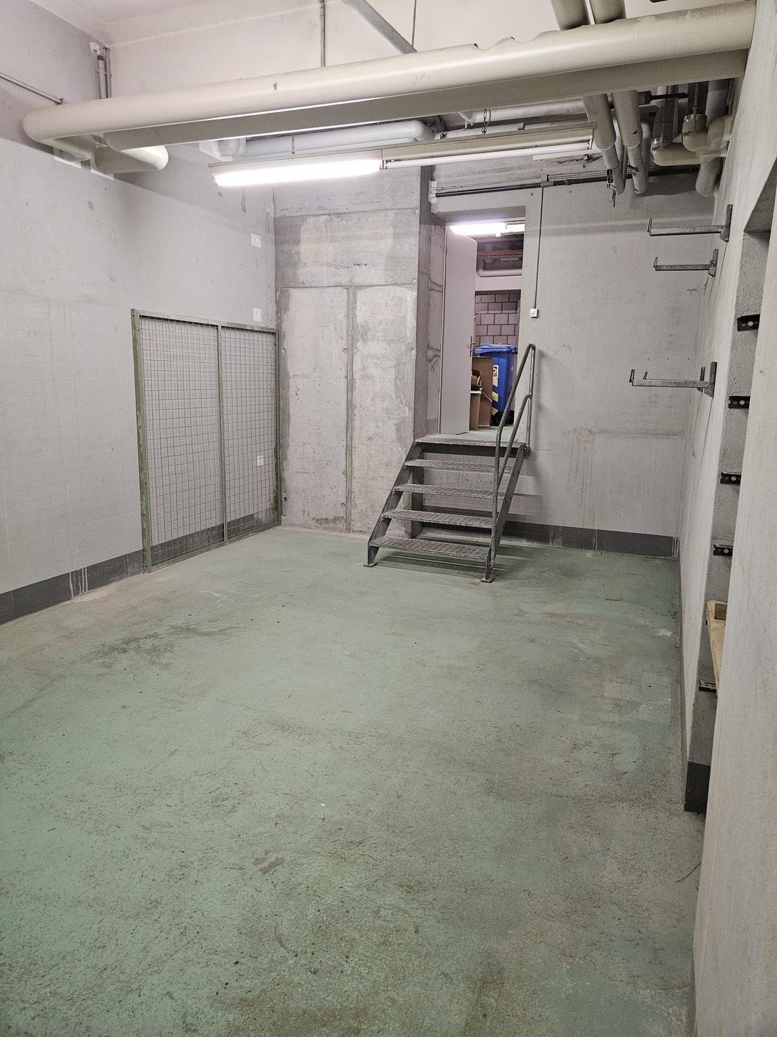 18m² storage room
