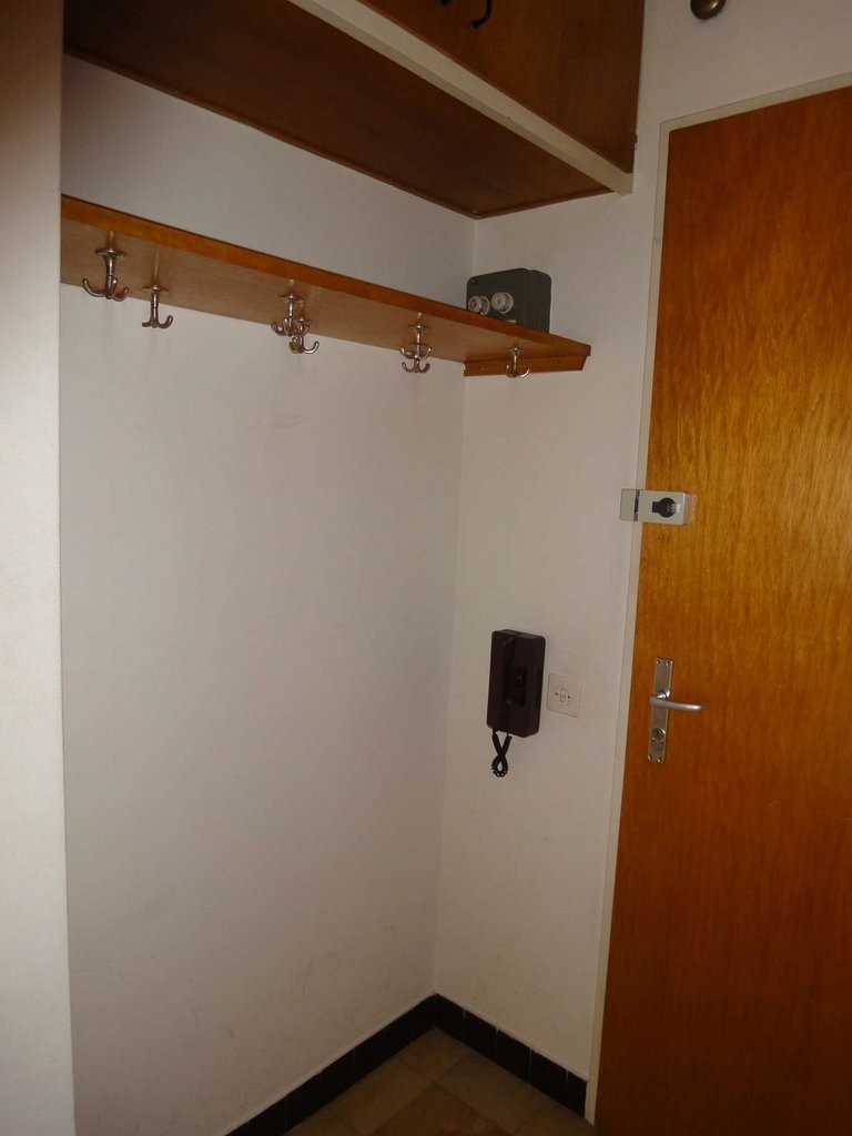 1 room single room, photo 4 of 6